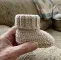 Baby's Booties Crochet Pattern step 3 - details and accessories