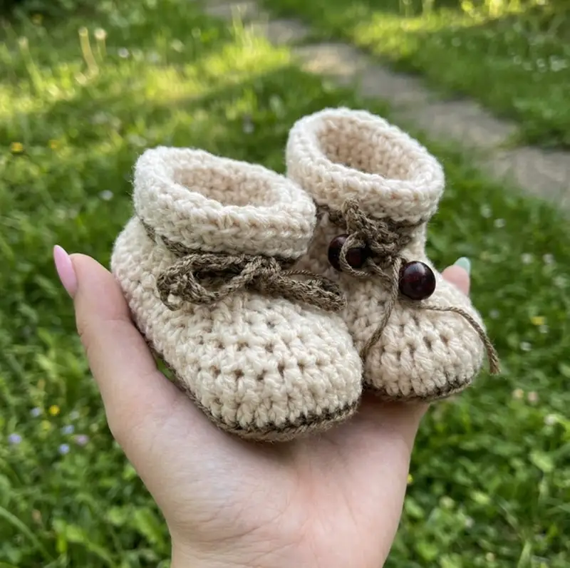 Complimentary Intermediate crochet pattern: Baby Shoes Ivelle Pattern - Simple to follow guide