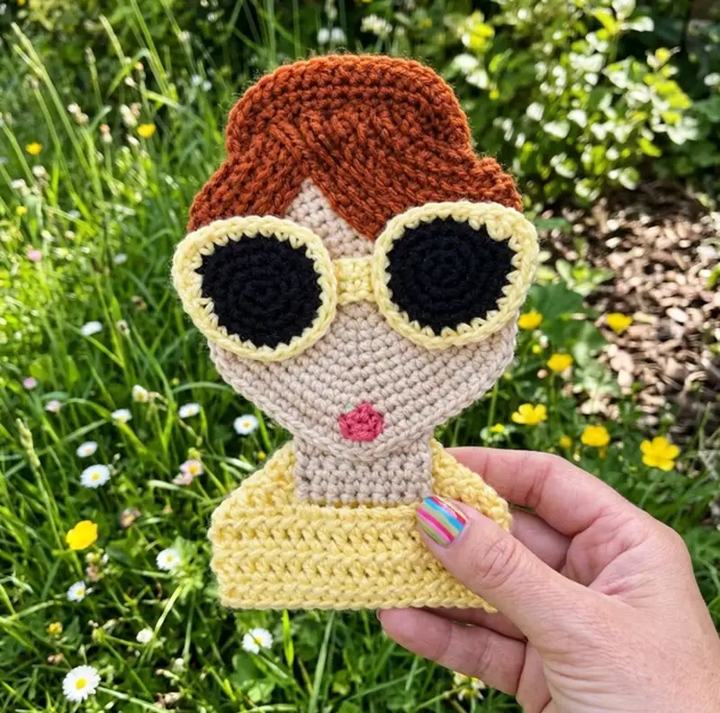 Complimentary Beginner Friendly crochet pattern: Crochet Girl Portrait Pattern - Simple to follow guide