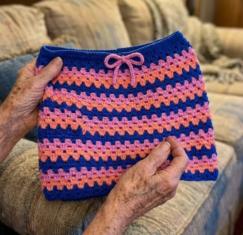 Complimentary Beginner Friendly crochet pattern: Granny Clusters Crochet Skirt Pattern - Simple to follow guide