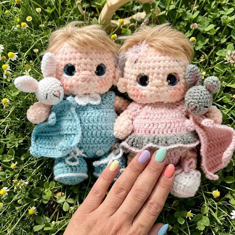 Complimentary Intermediate crochet pattern: Baby Dolls Amigurumi Pattern - Simple to follow guide