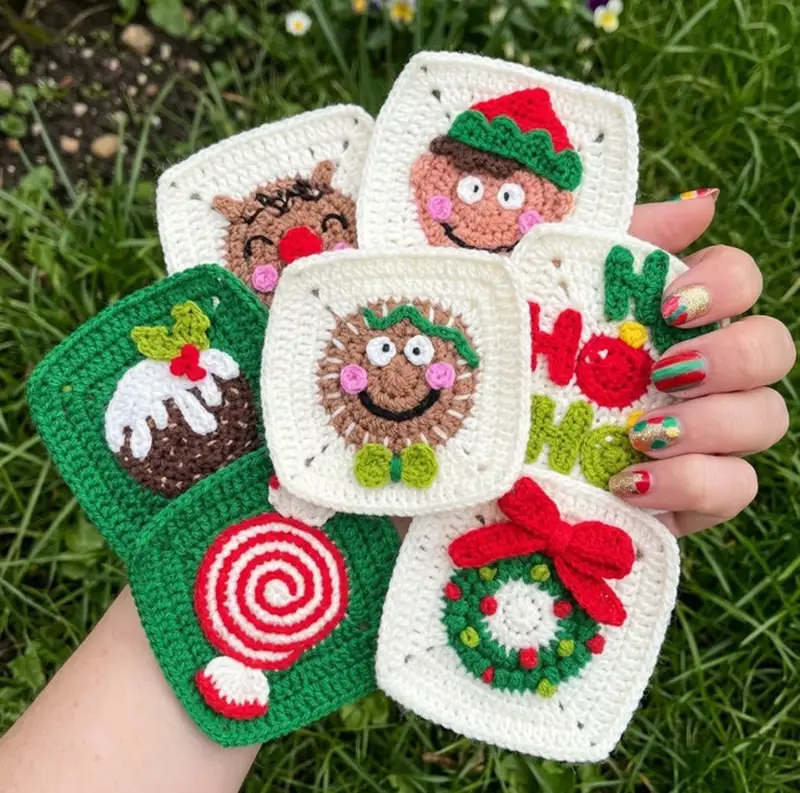 Complimentary Intermediate crochet pattern: Christmas Granny Squares Pattern - Simple to follow guide
