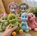 Triceratops Noah and Poli Amigurumi Pattern step 4 - final assembly and finishing