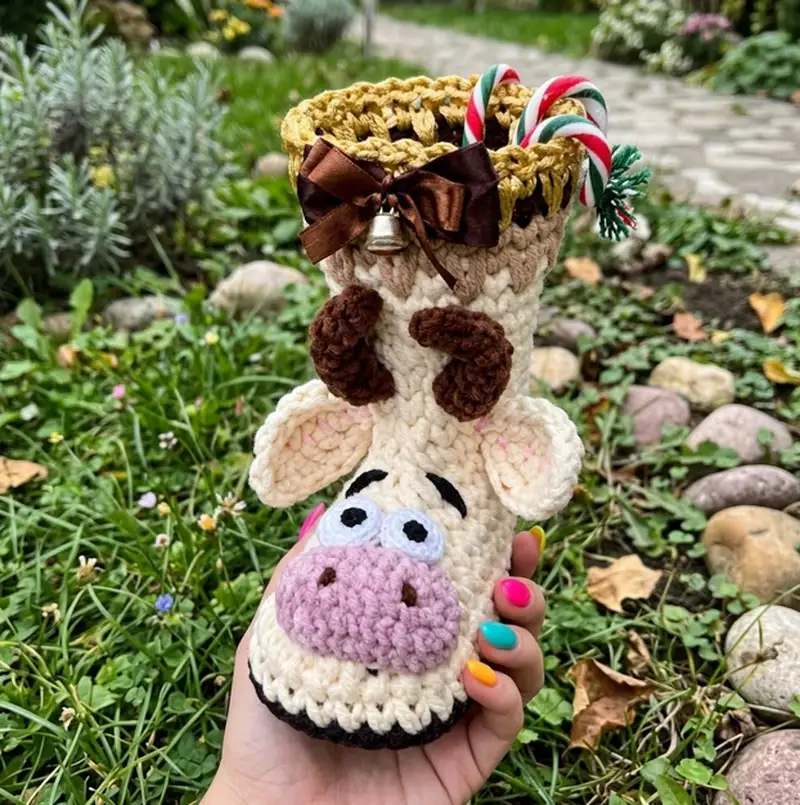 Complimentary Intermediate crochet pattern: Crazy Deer Slippers Pattern - Simple to follow guide