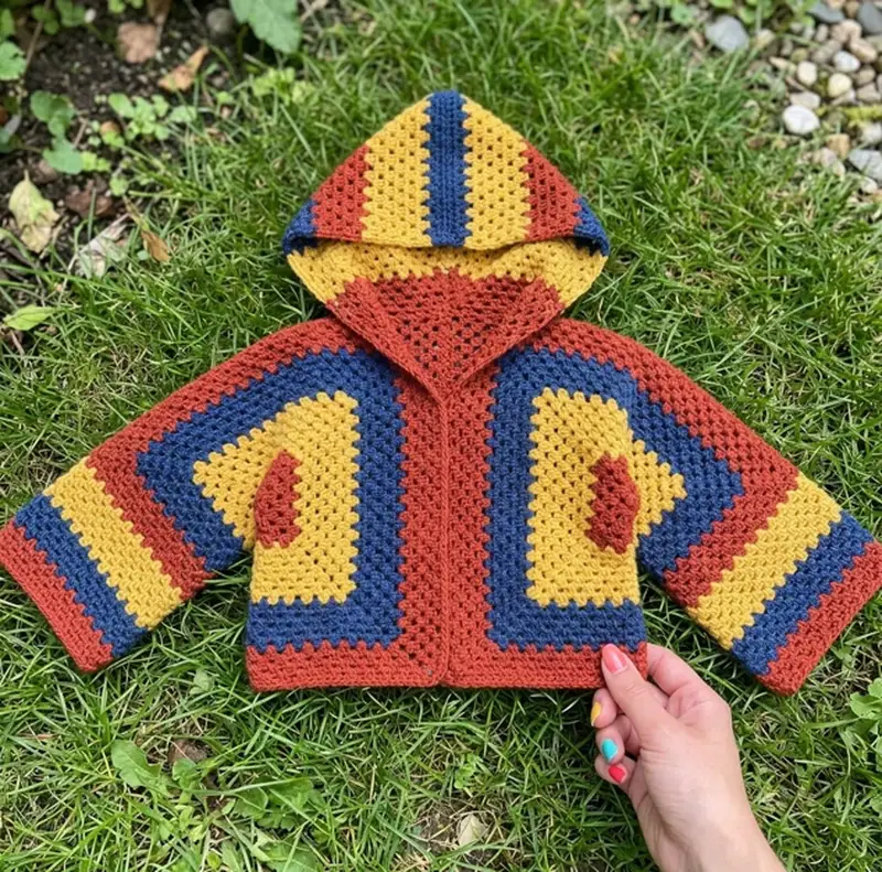 Complimentary Beginner Friendly crochet pattern: Crochet Hexi Hooded Pullover Pattern - Simple to follow guide