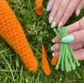 Carrot Lip Balm Holder Amigurumi Pattern step 3 - details and accessories