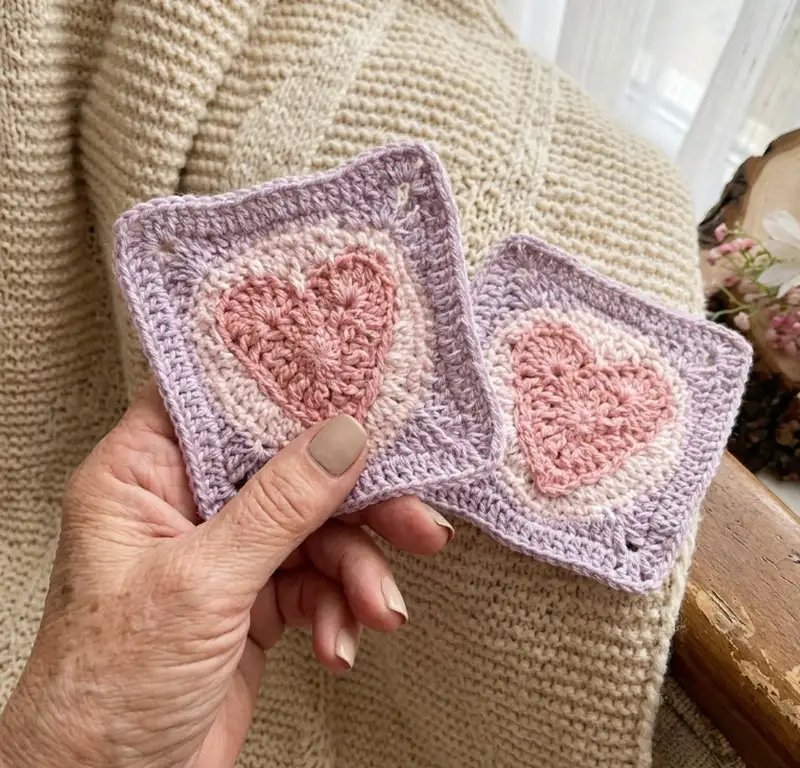 Complimentary Intermediate crochet pattern: Elwen Granny Square Pattern - Simple to follow guide