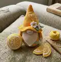Lemon gnome Amigurumi Pattern step 3 - details and accessories