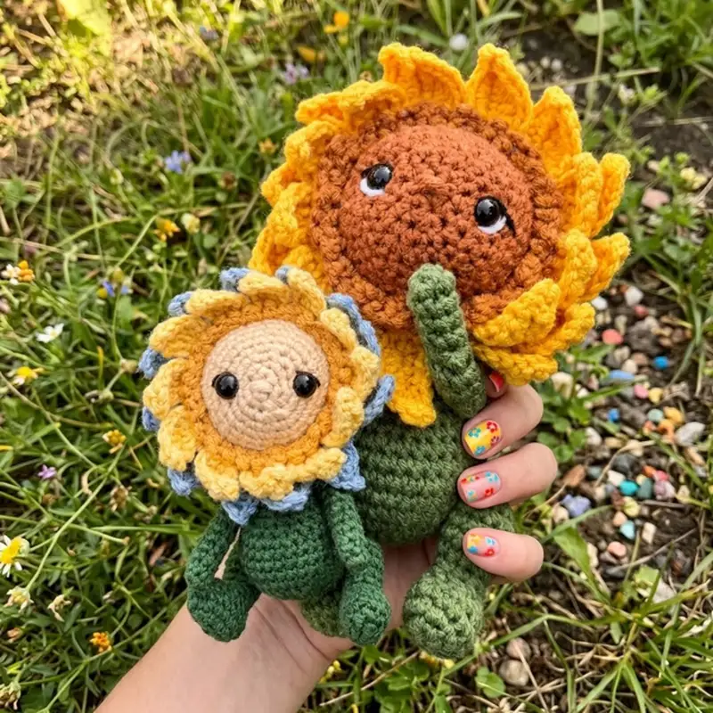 Complimentary Intermediate crochet pattern: Baby Sunflower Amigurumi Pattern - Simple to follow guide