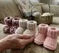 Baby's Booties Crochet Pattern step 4 - final assembly and finishing