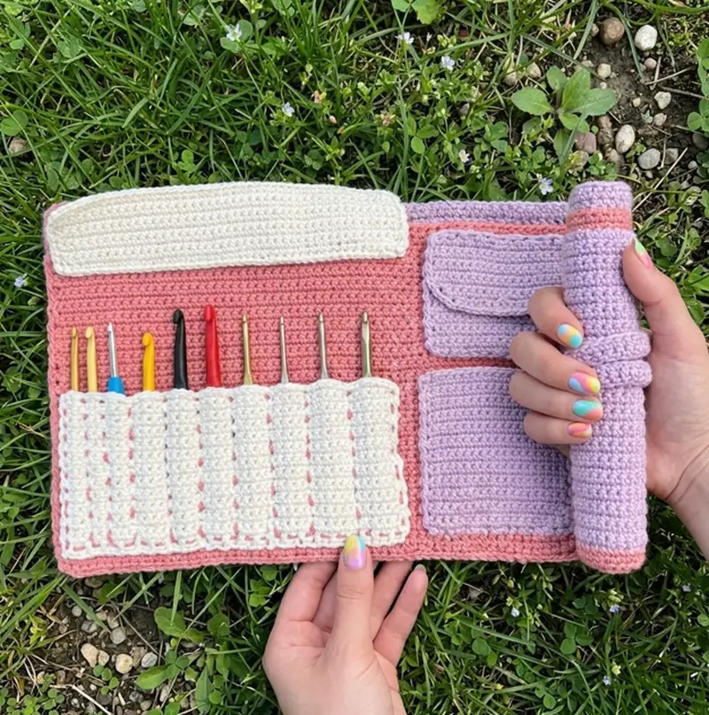 Complimentary Beginner Friendly crochet pattern: Crochet Hook Holder Pattern - Simple to follow guide