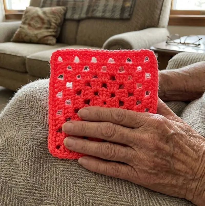 Complimentary Beginner Friendly crochet pattern: Perfect Granny Square Pattern - Simple to follow guide