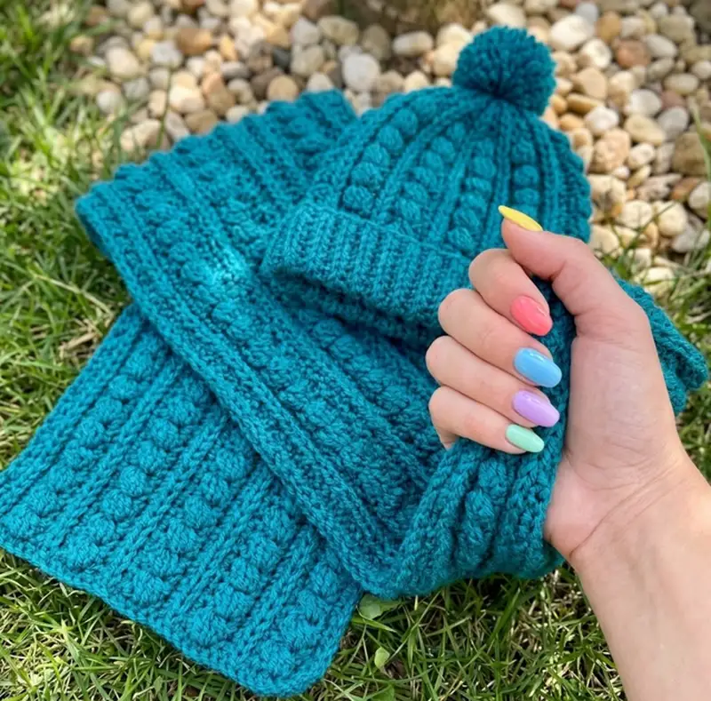 Complimentary Intermediate crochet pattern: Cinnamon Swirl Hat and Scarf Set Pattern - Simple to follow guide