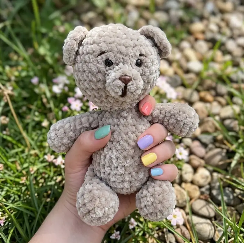 Complimentary Beginner Friendly crochet pattern: Disy the Bear Amigurumi Pattern - Simple to follow guide