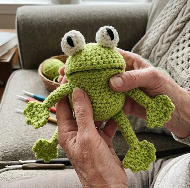 Complimentary Beginner Friendly crochet pattern: Crochet Frog Amigurumi Pattern - Simple to follow guide