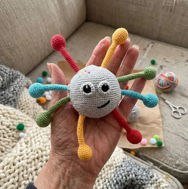 Complimentary Intermediate crochet pattern: SpaceBall Amigurumi Pattern - Simple to follow guide