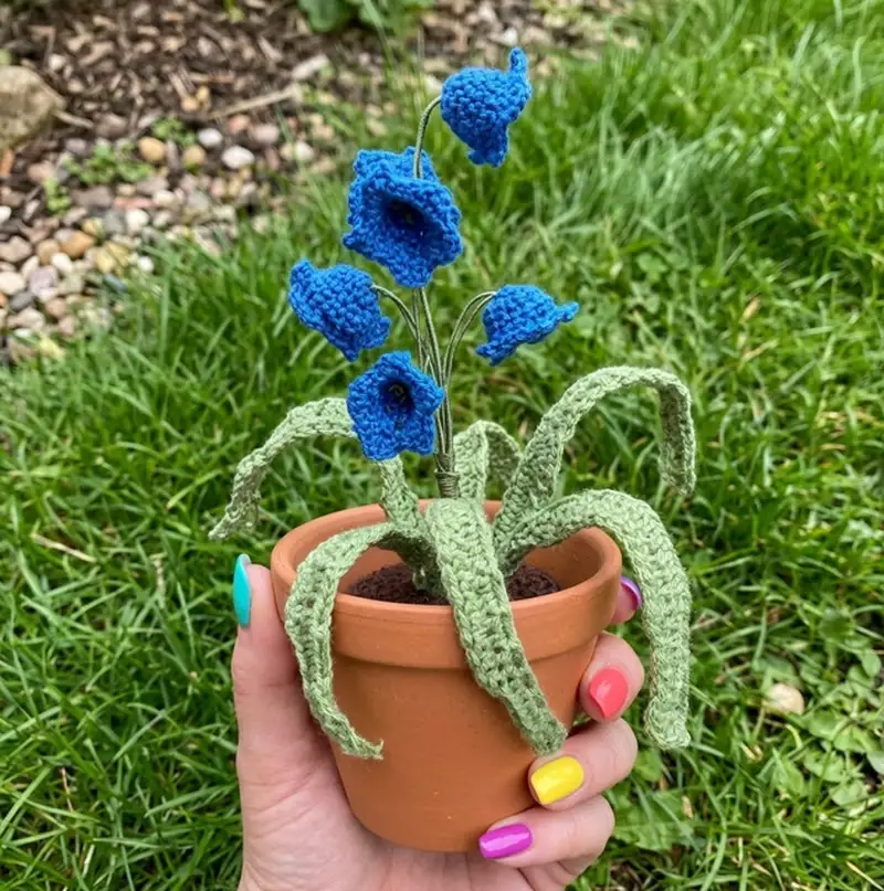 Complimentary Intermediate crochet pattern: Crochet Bluebell Pattern - Simple to follow guide