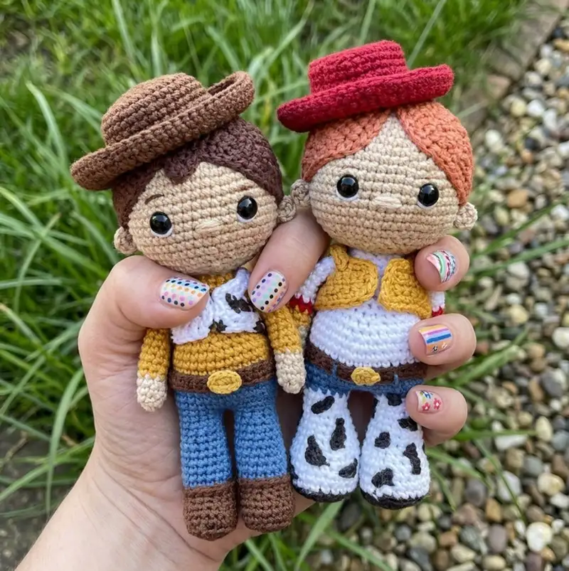Complimentary Intermediate crochet pattern: Jessy and Woody The Toy Story Amigurumi Pattern - Simple to follow guide