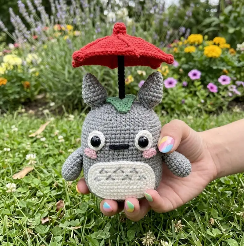 Complimentary Intermediate crochet pattern: Little Lamp Series Totoro Amigurumi Pattern - Simple to follow guide