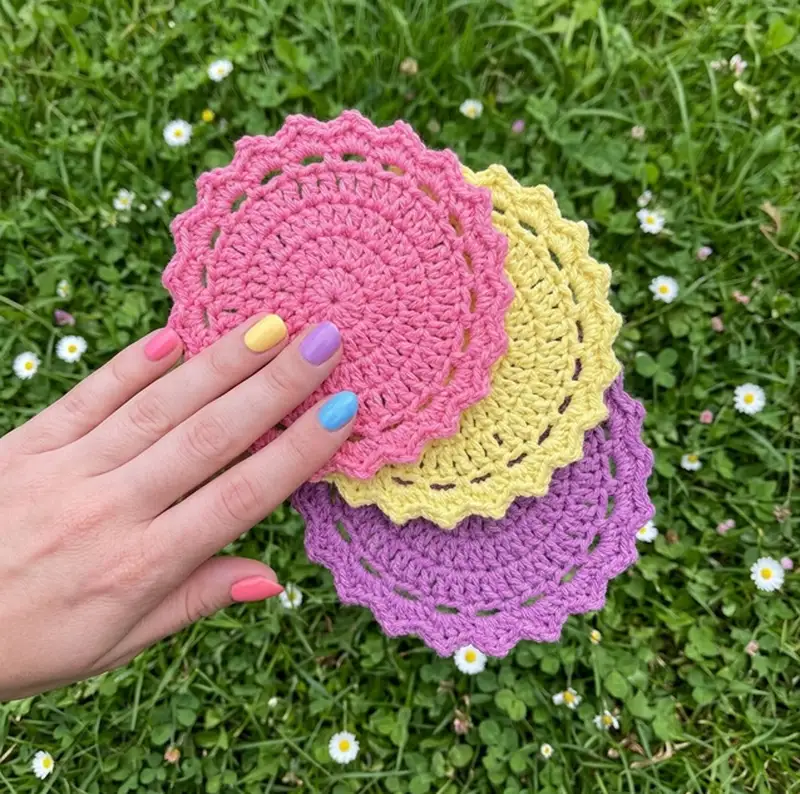 Complimentary Beginner Friendly crochet pattern: Easy Crochet Coasters Pattern - Simple to follow guide