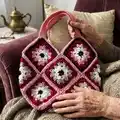 Granny square purse pattern step 1 - construction progress