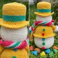 Snowman Gingerbread Amigurumi Pattern step 4 - final assembly and finishing