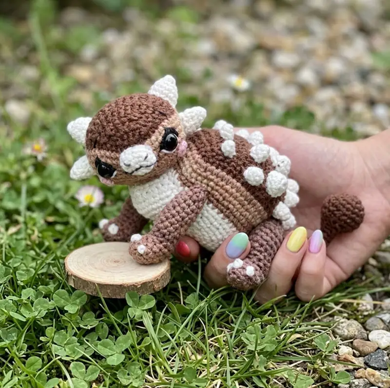 Quality crochet pattern: Ankylosaurus Bruno Amigurumi Pattern - Intermediate level guide with complete instructions